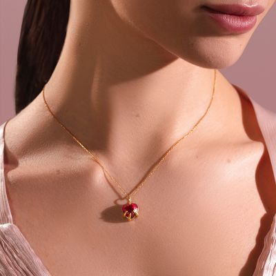 Naszyjnik Amour z czerwonym kryształem pozłacany