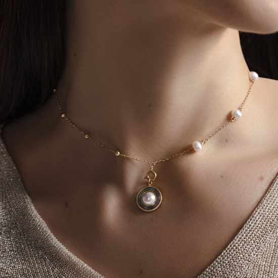 Choker z perłami z zawieszką z białą perłą no.1 pozłacany