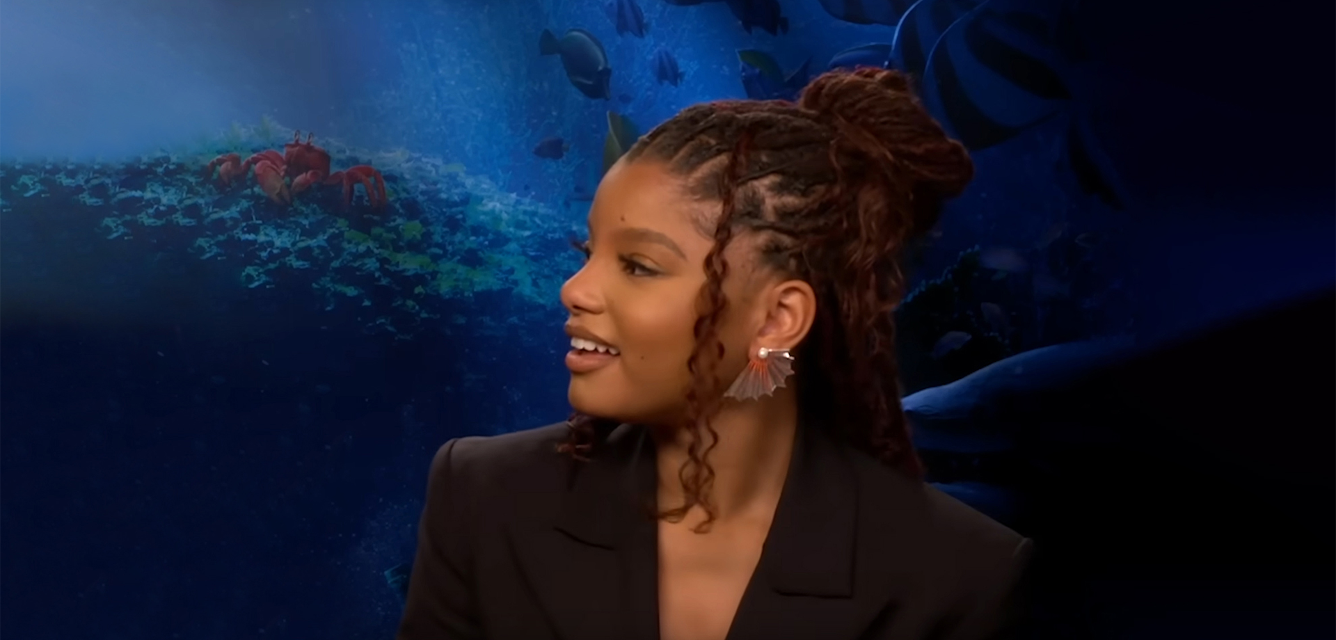 Halle Bailey w kolczykach LILOU